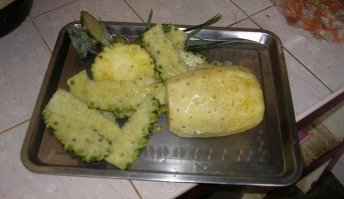 ananas geschnitten
